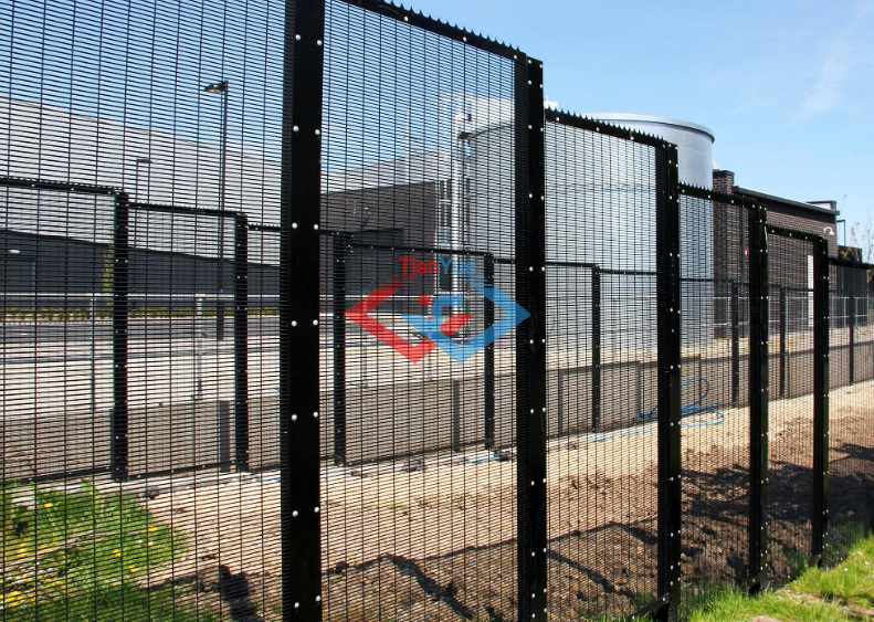 Welded Security Fencing(图1) Welded Security Fencing(图1)